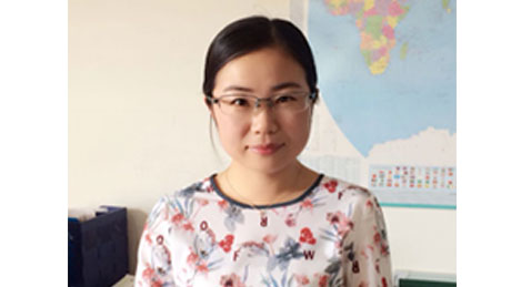 于艳--东北农业大学  硕士
现任：动保技术部研发员，，，，，，，，从不浪费时间和身边的资源，，，，，，，，虚心向各位老师讨教知识，，，，，，，，在企业高新认定、GMP验收工作中做出了重大的贡献。。。。。。